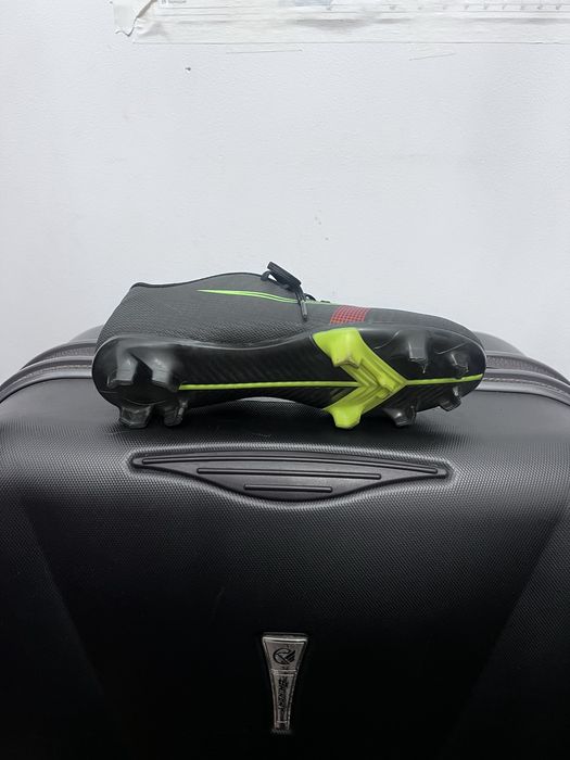 Бутсы футбольные