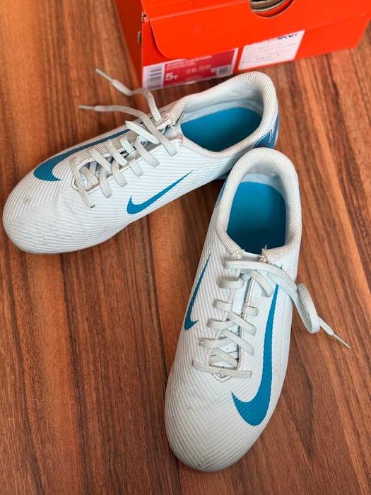 Adidasi NIKE copii baieti fotbal 37 1/2 Mercurial Vapor JR 16 Club