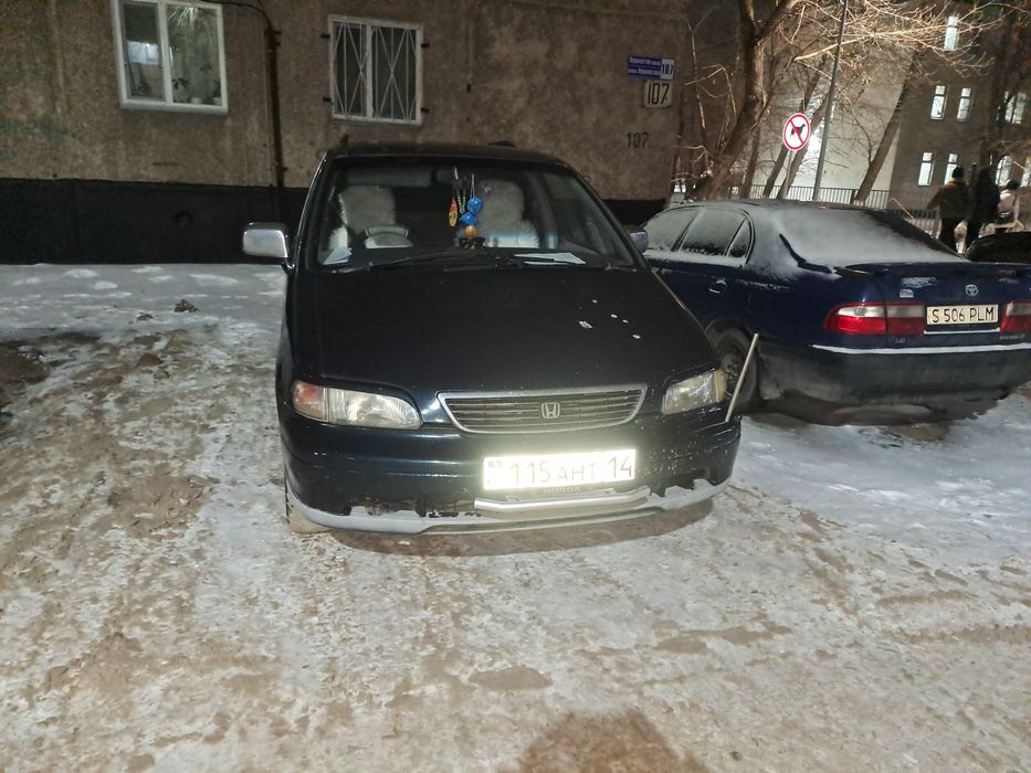 Продам хонда одиссей в отличном состояние