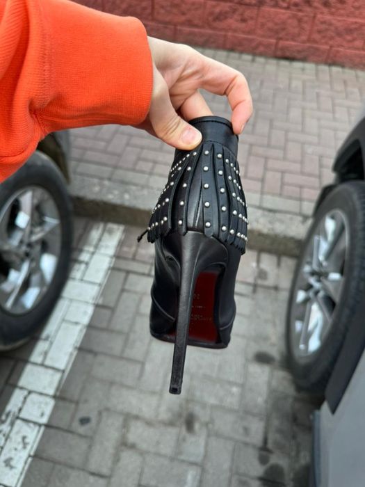 Продам ОРИГИНАЛ ботильон Saint Laurent