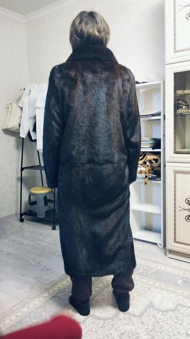 Продам шубу норковую