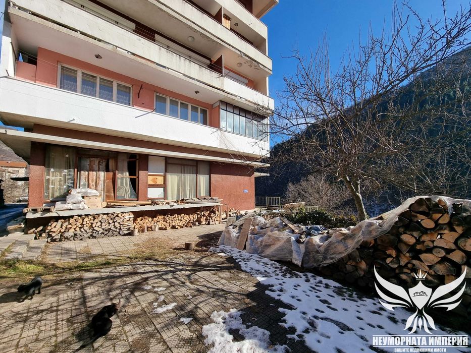 Продавам помещение, магазин, заведение 147кв. в гр.Лъки, обл.Пловдив