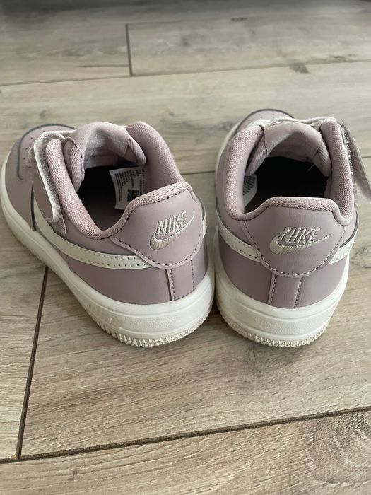 Nike маратонки момиче 28 р-р