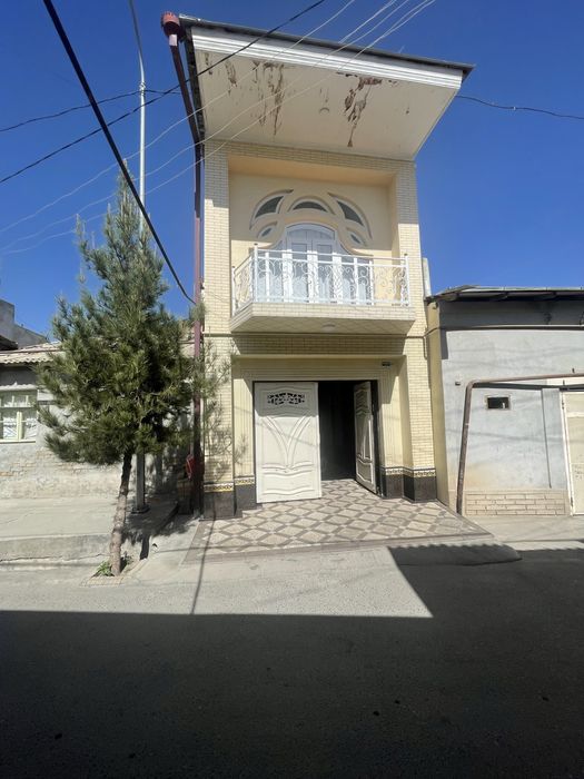 Продается дом возле мавзалея гур эмир.