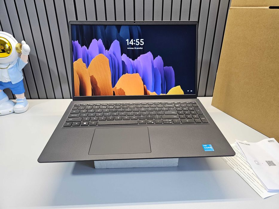 ПРОДАМ Dell Vostro 3520 Ноутбук Core™i3-1215U/8GB/256SSD/15.6"iPS120HZ