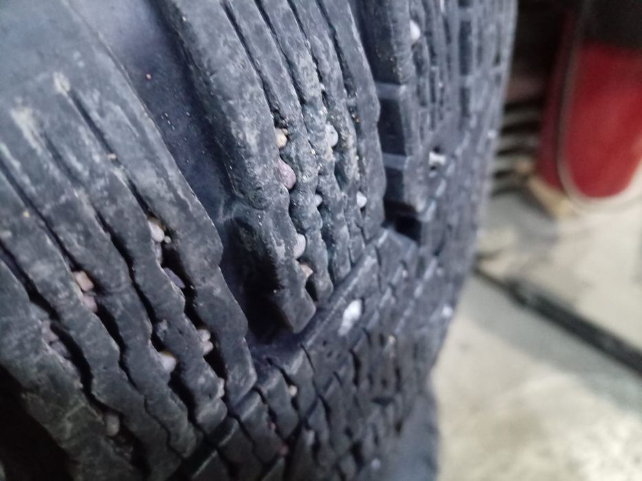 Продаю комплект резины нокиан