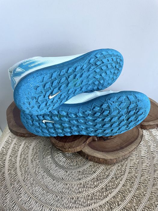 Футболни обувки Nike -  номер 33,5