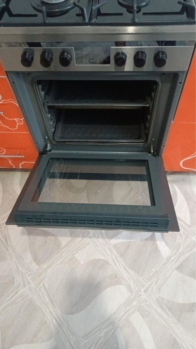 Продам газовую плиту hansa