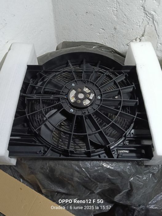 Vând Electro-Ventilator AC BMW E53 in stare excelenta.