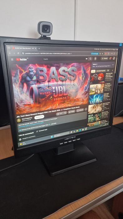 Vând monitor si diverse periferice pc