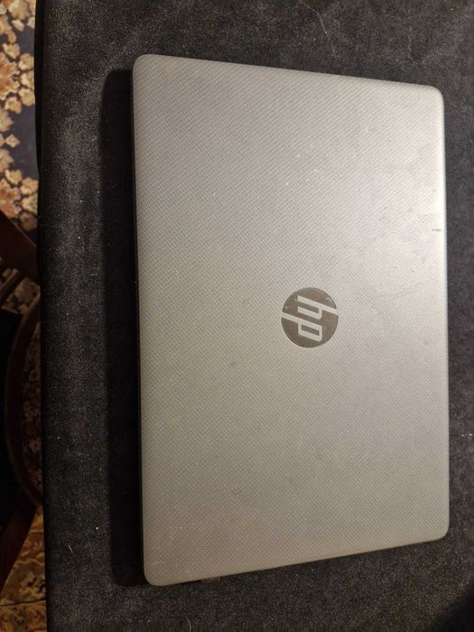 Vand laptop HP 15S in stare buna