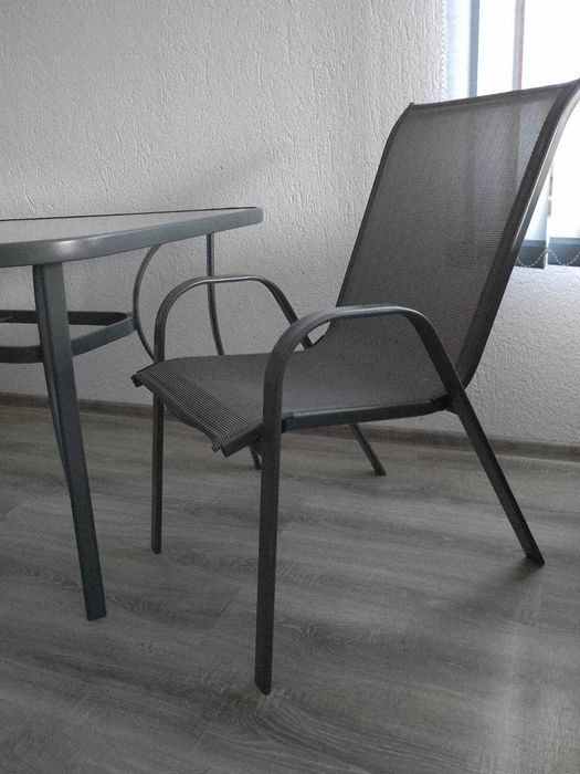 Трапезна маса със 6 стла