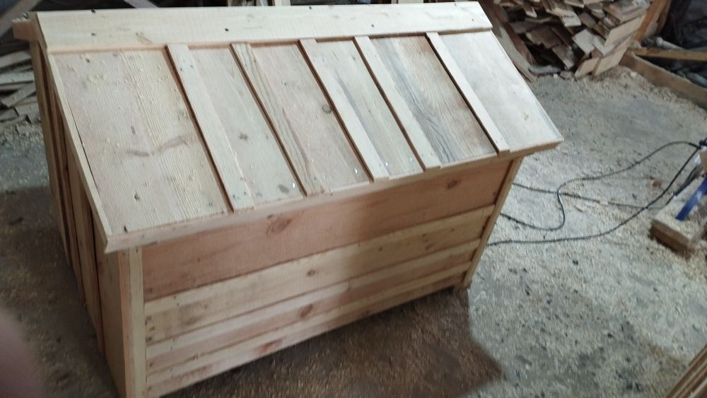 Продам будки для собак