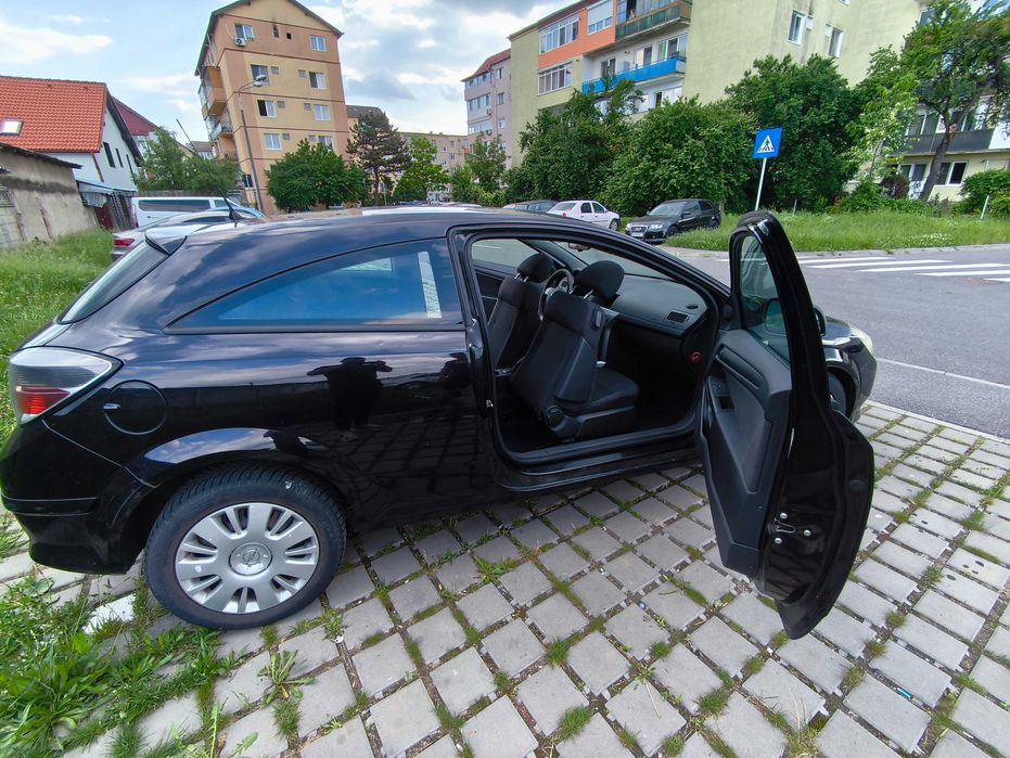 OPEL ASTRA GTC 2010 1.4 benzina