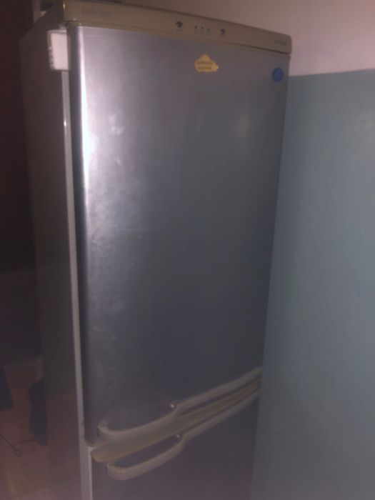 Холодильник рабочий