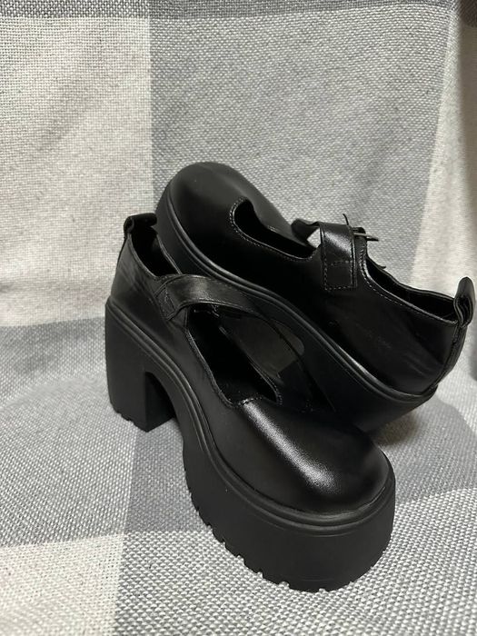 Женская разная обувь