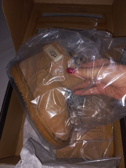 Продам угги натуральные