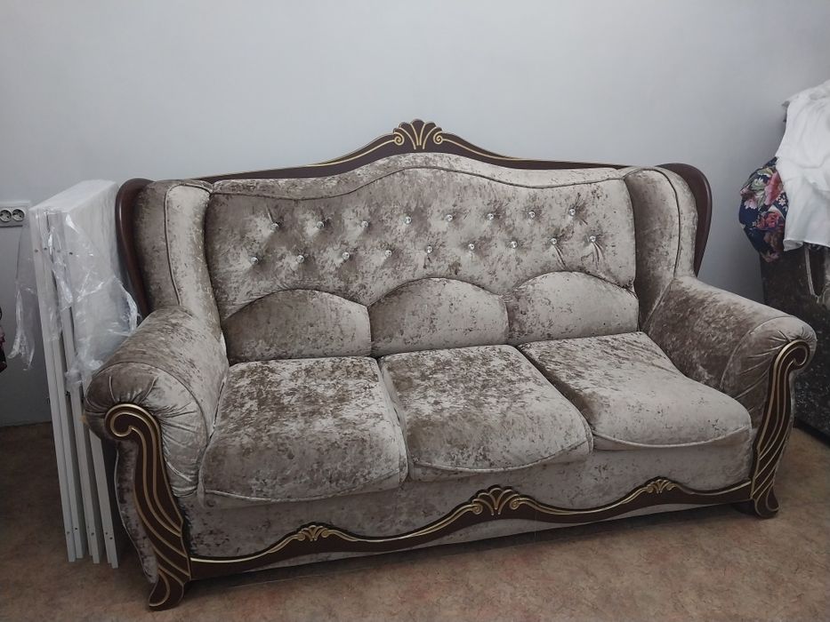 Диван с креслами