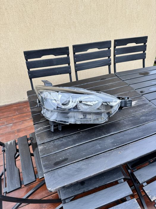 Far dreapta Mazda CX3(halogen)