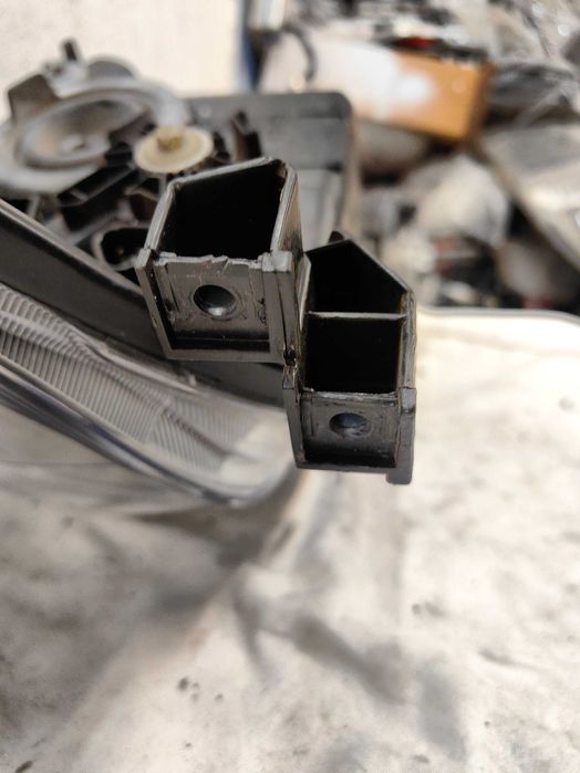 Фар Тойота Toyota Hilux