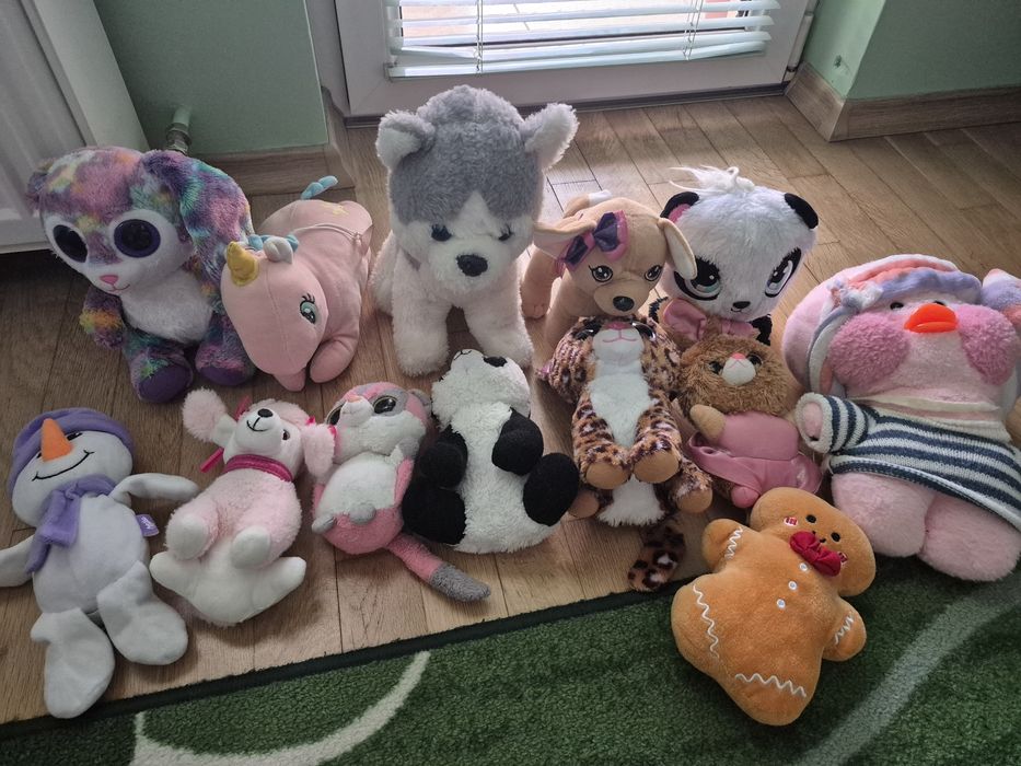 Плюшени малки и големи играчки