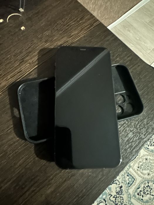 продам Айфон 12 про