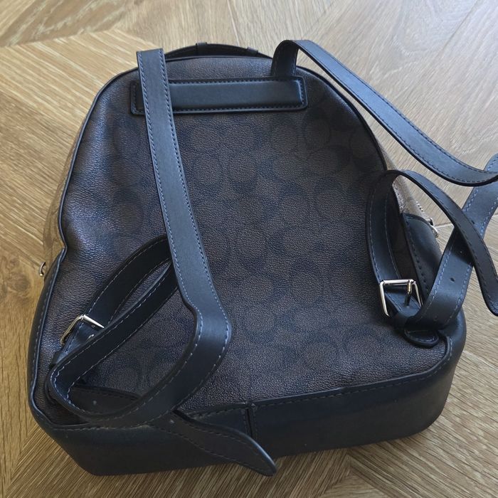 Женский кожаный рюкзак Coach