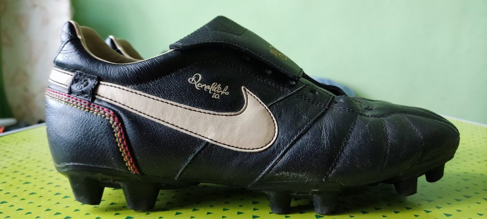 Футболни бутонки Nike , 40.5