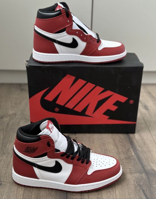 Jordan 1 mid red