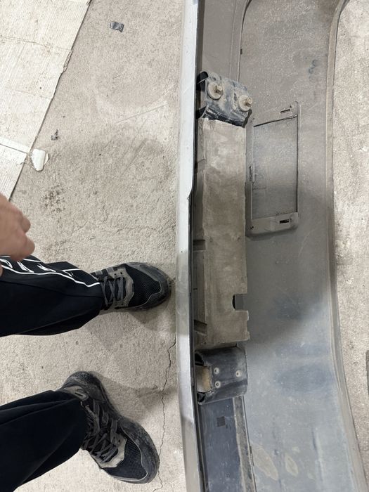 Продается Бампер w124