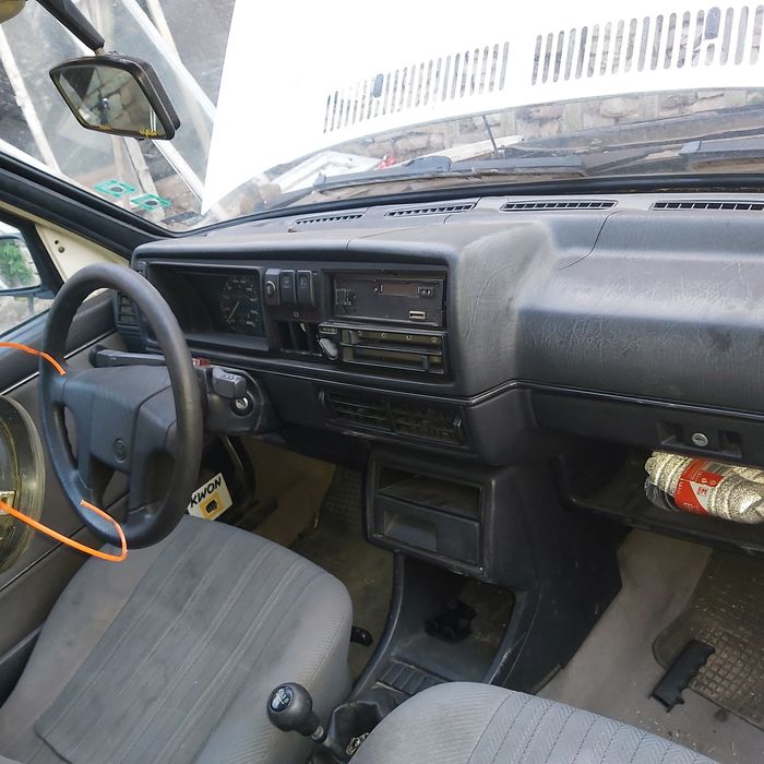 Фолксваген Голф 1.6