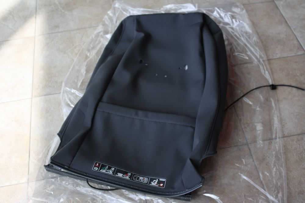 Husă scaun Volkswagen Touran cu încălzire 1T0 881 806 MF UEU