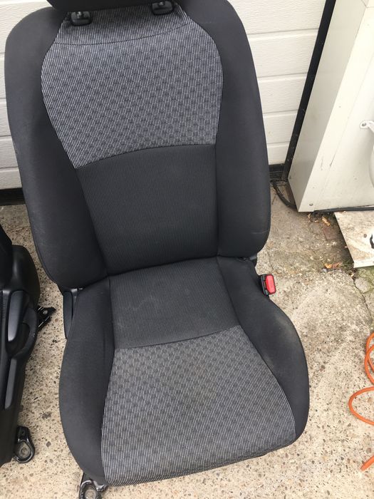 Banchete Toyota Yaris 3. 2012-2016.