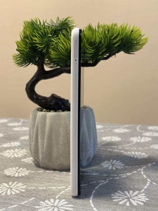 Samsung galaxy a13 / 128GB / бял