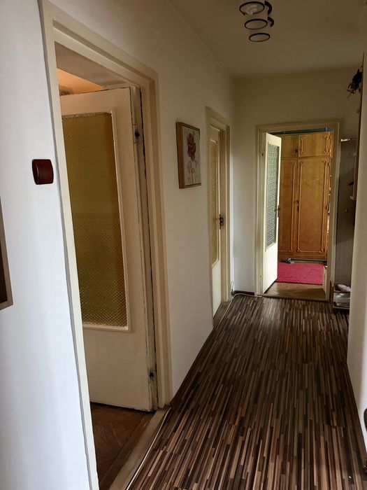 Apartament 3 camere cu pod si beci