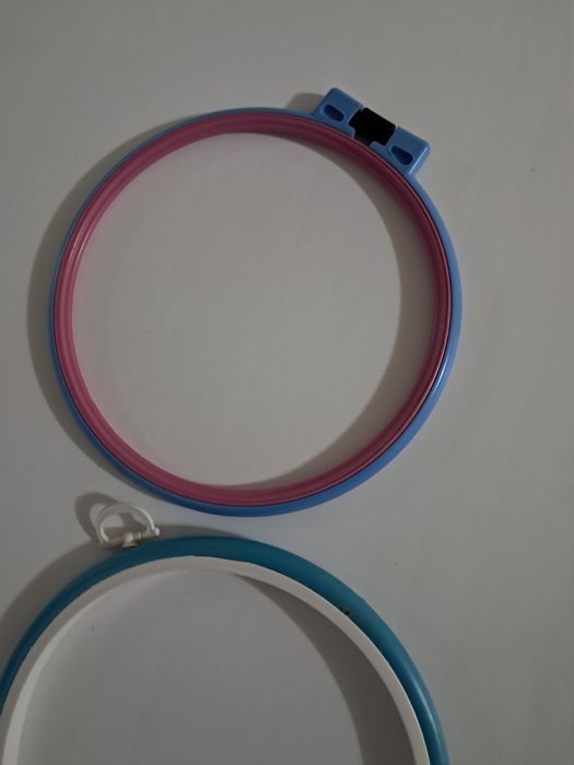 Обруч для вышивки