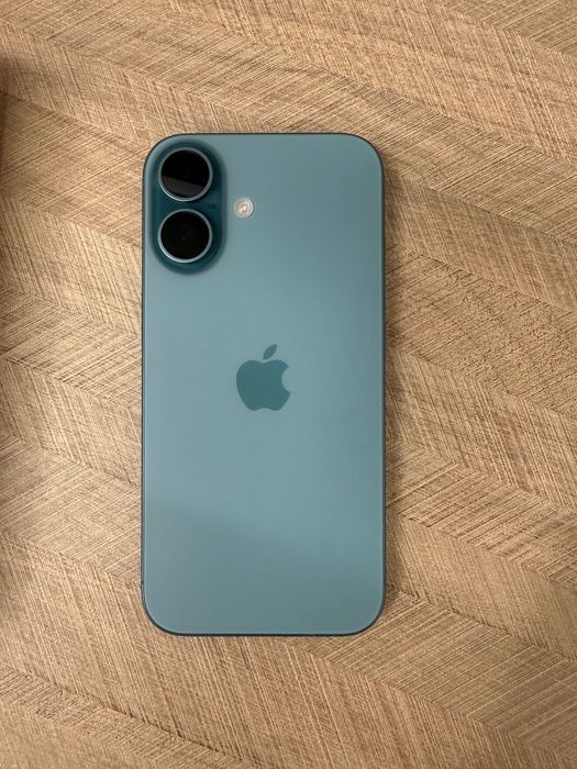 iPhone 16 128gb blue