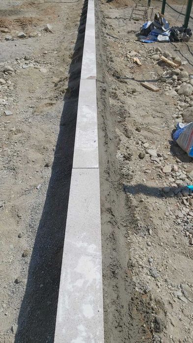 Гранитный бордюр, поребрик