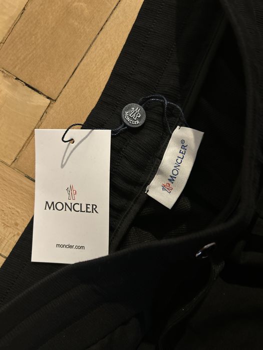 pantaloni moncler