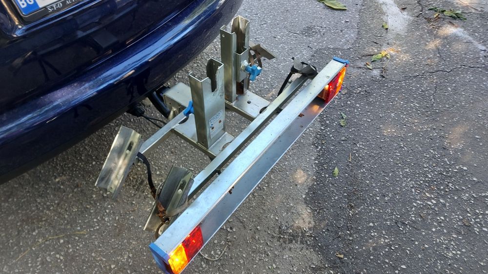 Стойка за колела или мотор за теглич