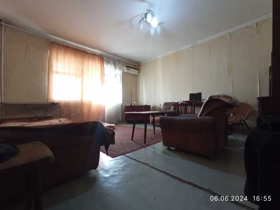 Срочна 3/7/9  Яшнабадский район, Массив Панельный