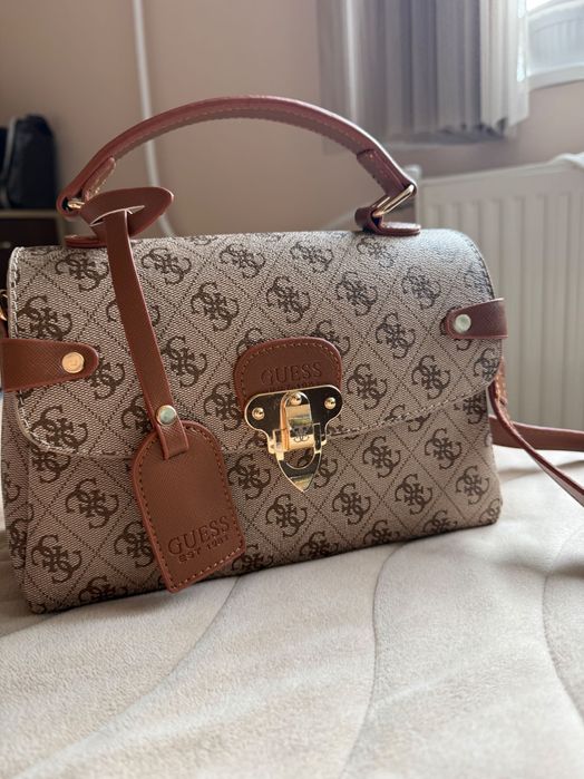 Дамска Чанта GUESS