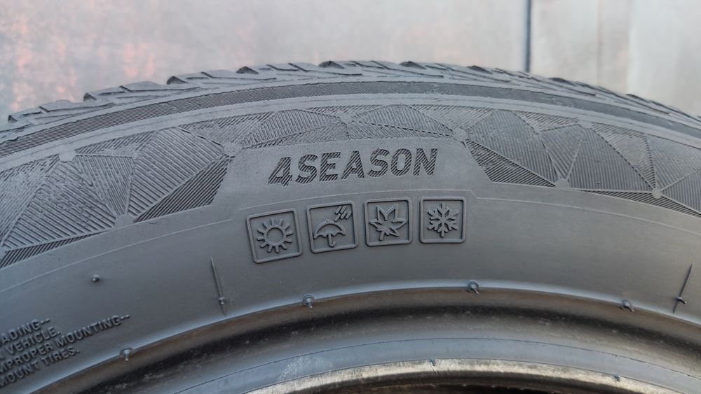 броя всесезонни гуми 205/55/16 Kumho Solus 4 Season 
dot23