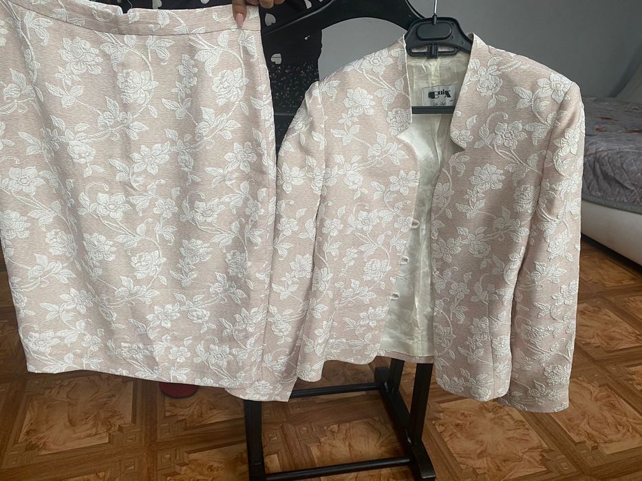 Платье  срочно за 2000