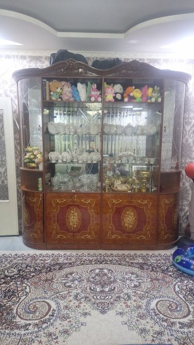 Продаём стенку состояние хорошая