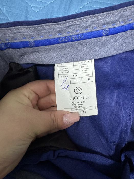 Продаю костюм тройку