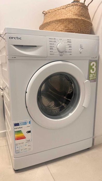 Mașină de spălat Arctic EF5800, 5 kg - stare foarte bună, funcționează perfect
