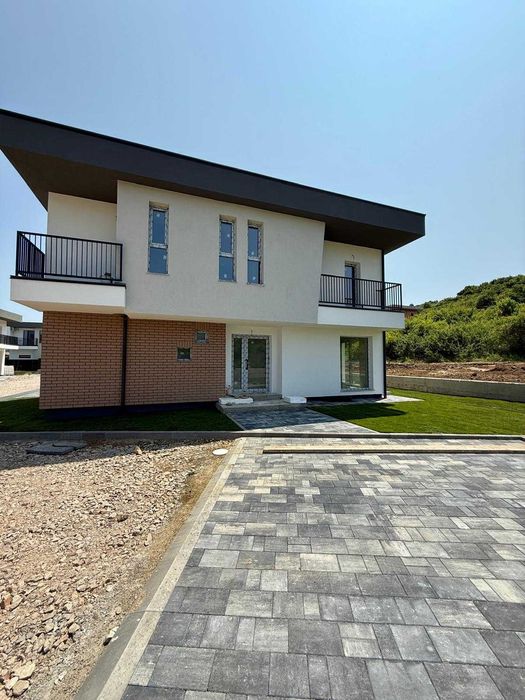 Casa  cu CF de vanzare - str. Urusagului, Floresti