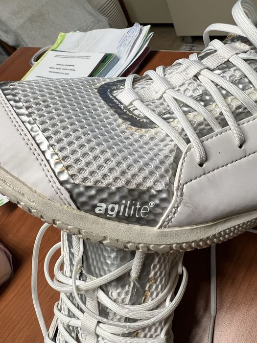 Обувки за тенис на маса