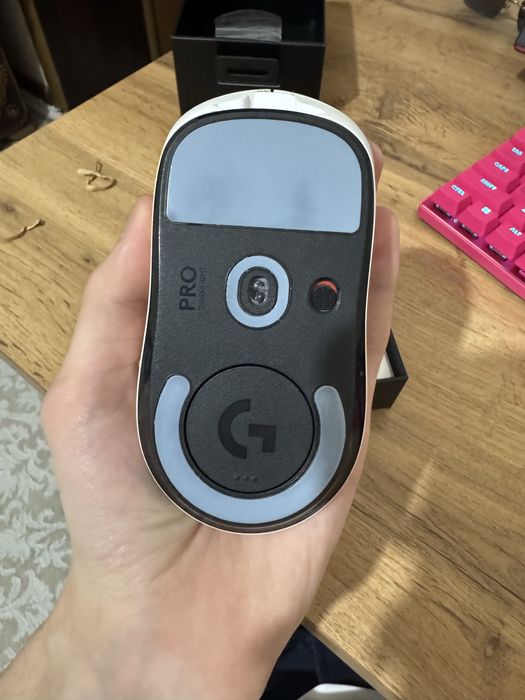 Игровая мышь Logitech Superlight 1